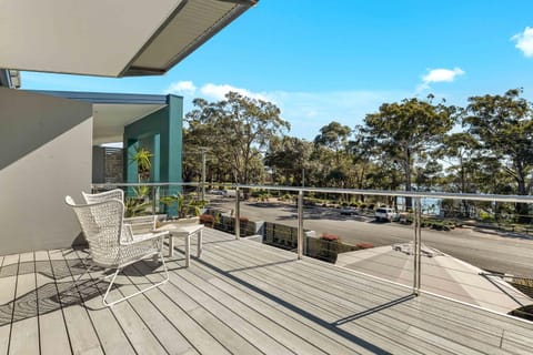 Bowie's Beach House by Experience Jervis Bay House in Huskisson