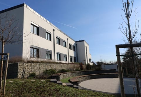 Property building, Day, Garden, Garden view