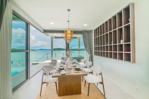 Living room, Dining area, Sea view