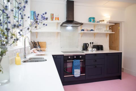 Kitchen or kitchenette, oven