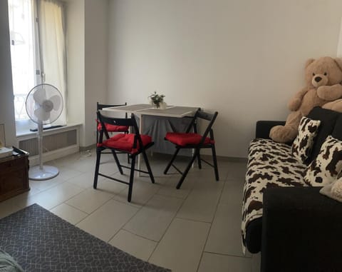 Appartement- Studio avec terrasse Apartment in Gagny