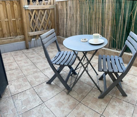 Appartement- Studio avec terrasse Apartment in Gagny