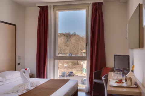 Photo of the whole room, On site