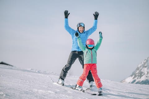 Skiing, Family