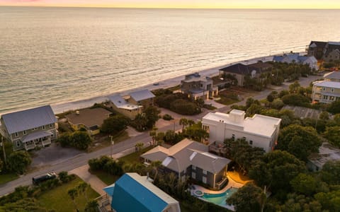 Summer Breeze by Oversee 30A Haus in Blue Mountain Beach