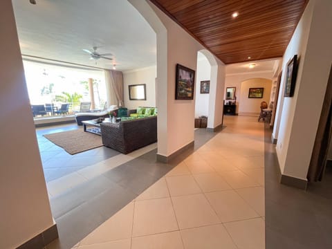 Luxury oceanfront condo, enjoy it ! Apartment in Cabarete