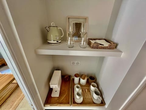 Coffee/tea facilities, minibar