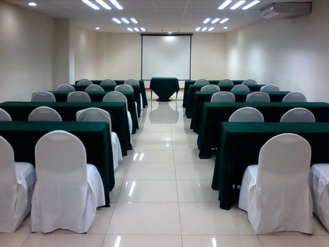 Meeting/conference room