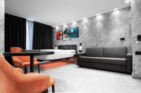 Bed, Photo of the whole room, Seating area, Bedroom