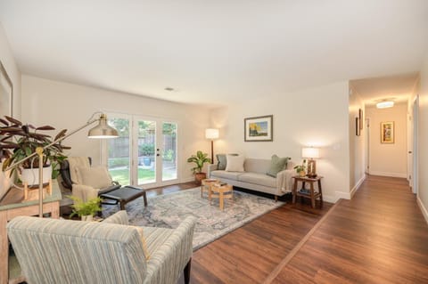 Family-Friendly Getaway Near Slide Hill Park home Casa in Davis