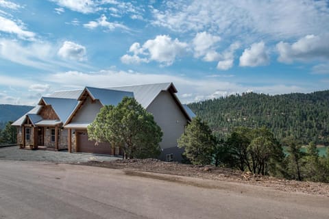 Property building, Day, Natural landscape, Mountain view