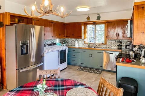 Elk Crossing Cabin House in Ruidoso