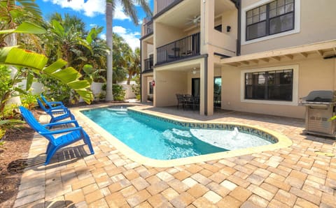 100 percent Private - Pool, Oceanviews, Village, Beaches! House in Siesta Beach