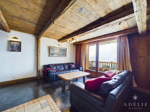 Grand appartement skis aux pieds, 5 chambres, cheminée, parking et WiFi - FR-1-398-668 Apartment in Montvalezan