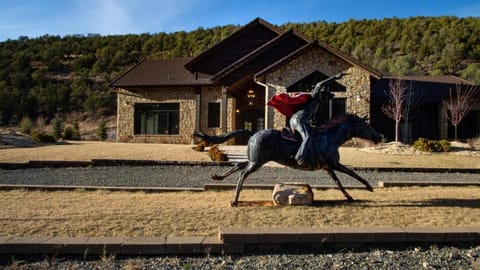 Flying Bear Ranch House in Ruidoso