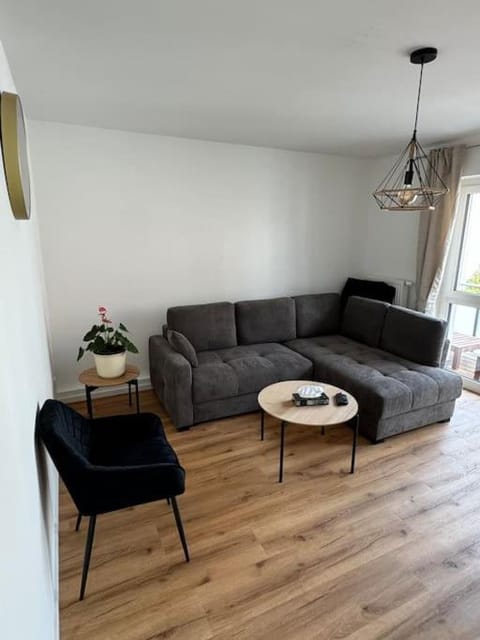 Modern eingerichtete 2 ZimmerWhg Apartment in Giessen