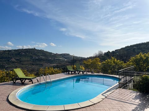 Day, Natural landscape, Mountain view, Pool view, Swimming pool, Swimming pool, sunbed