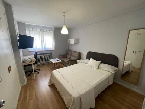 Piso turistico Plaza del Cine Apartment in Ponferrada