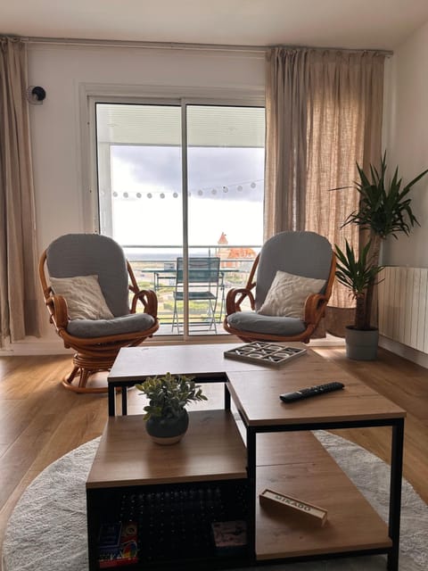 Living room, Sea view