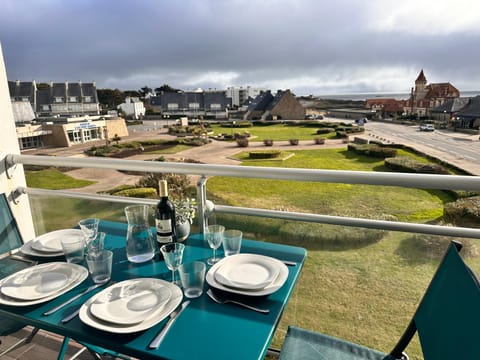 Natural landscape, View (from property/room), Balcony/Terrace, Sea view