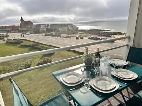 Natural landscape, Balcony/Terrace, Sea view