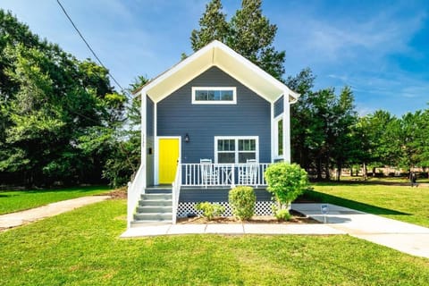 Property building, Day, Natural landscape