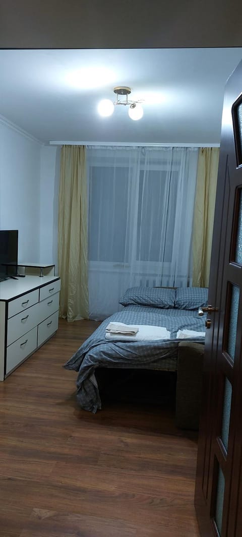 TV and multimedia, Photo of the whole room, Bedroom