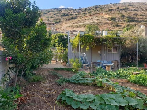 Property building, Garden, Garden view, Mountain view