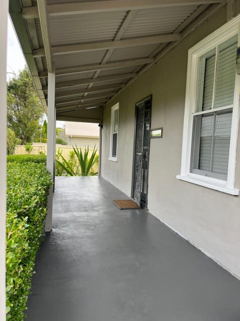 Kurri Kurri Bungalow House in Maitland