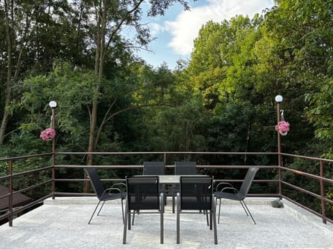 Natural landscape, Balcony/Terrace