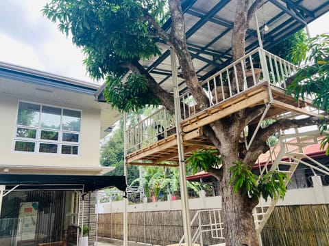 Camilles Pension House Bed and Breakfast in Puerto Princesa