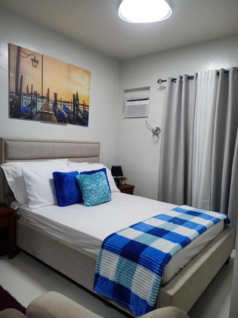 Precious Florannjoe Apartment in Las Pinas