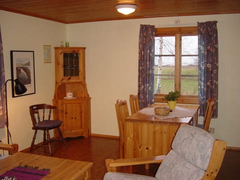 Hornborgasjöns Stugby Casa in Västra Götaland County