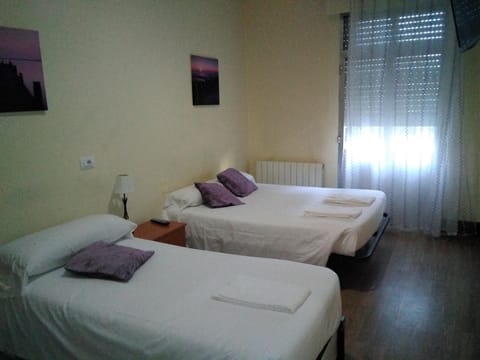 Hostal Ancla Dorada Bed and Breakfast in Vigo