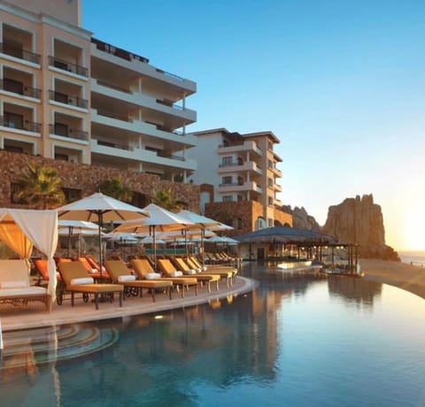 Suites at Gr Solmar Lands End Resort and Spa Hôtel in Cabo San Lucas