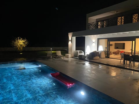 Night, Swimming pool