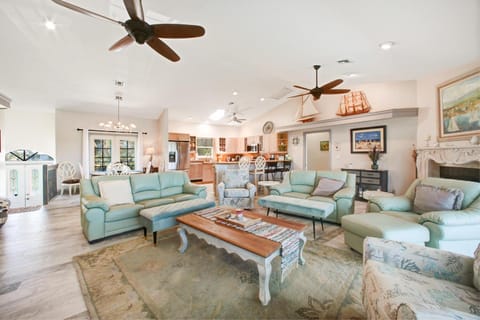 5 Bedroom Family Beach and Pool House on Bonita Beach, Sleeps 11 House in Bonita Springs