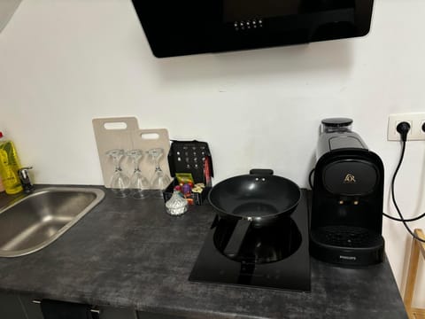 Coffee/tea facilities, Kitchen or kitchenette