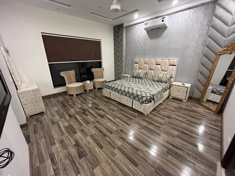 HRM Residences Vacation rental in Lahore