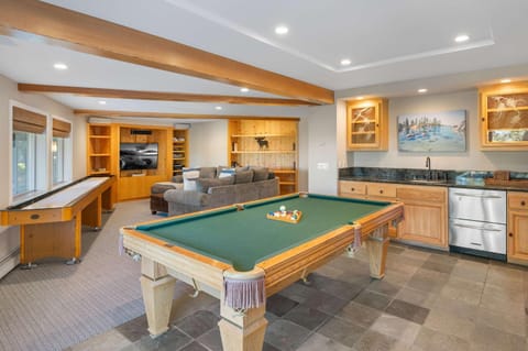 Luxury Tahoe Vacation Rental with HotTub & Lake Views House in Tahoe Vista