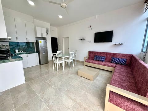 Communal lounge/ TV room, TV and multimedia, Kitchen or kitchenette, Living room, Dining area