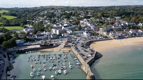 Bird's eye view, Beach, Location, Parking