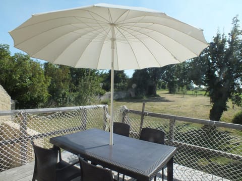 Patio, BBQ facilities, Garden, Balcony/Terrace