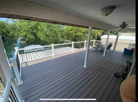 Pirate's Cove - Waterfront - Weeki Wachee River Access with Paddlecraft!! House in Spring Hill