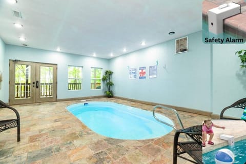 Andrea Bear Great Location Indoor Pool Theater House in Pigeon Forge