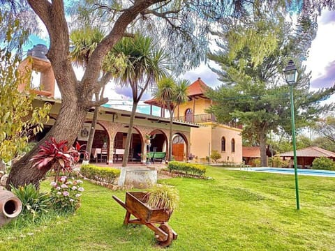 Espectacular y Cómoda Hacienda Villa in Cochabamba Department, Bolivia