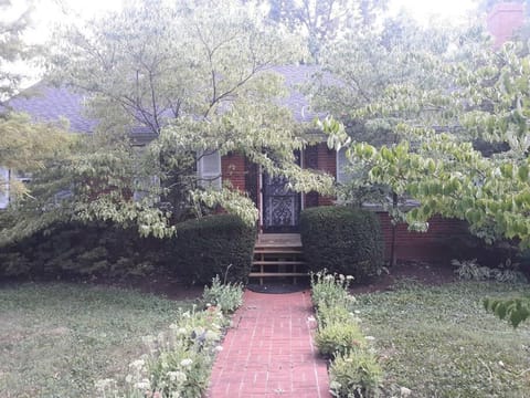 Shady Nook in Glendover House in Lexington