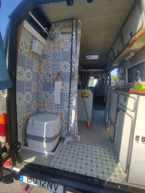 Caravana Mercedes Campground/ 
RV Resort in Costa da Caparica