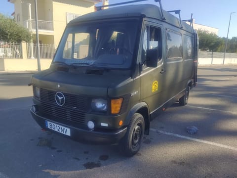 Caravana Mercedes Campground/ 
RV Resort in Costa da Caparica