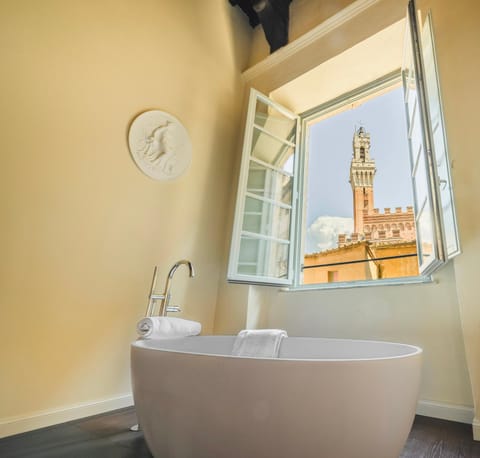 Bathroom, Bedroom, Bath